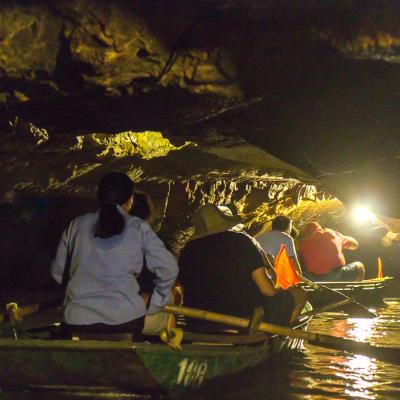 Trang An Grottoes Hang Toi